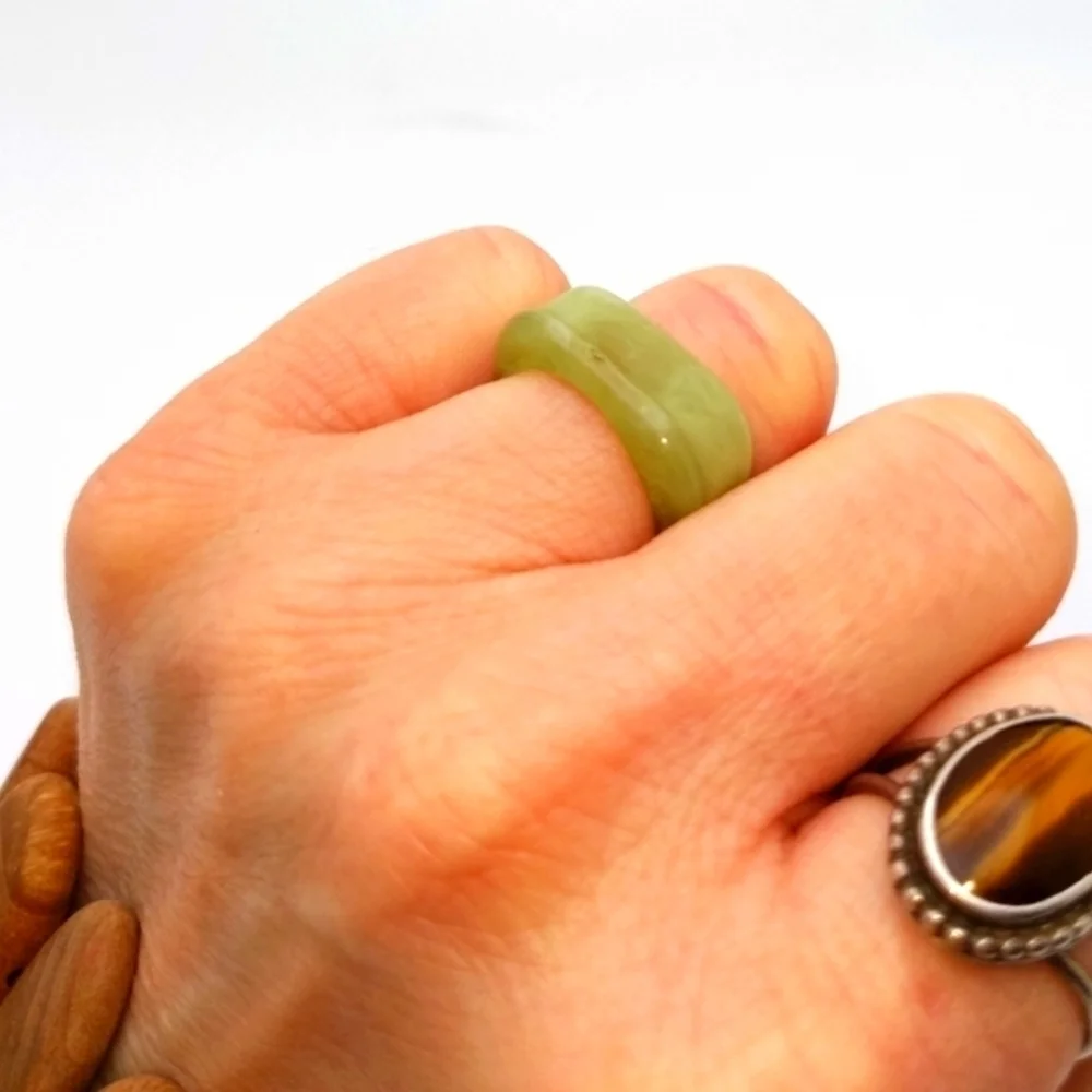 Vintage Sculpture Olive Lucite Ring Size 6.5